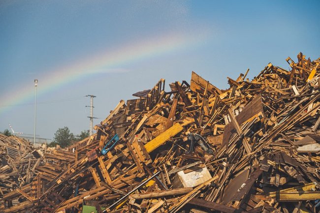 Altholz wiederverwerten